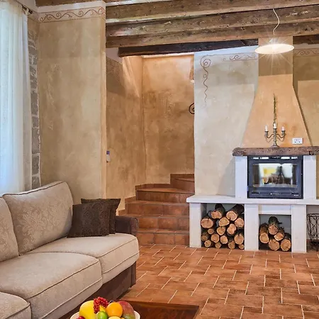 Vlacich Tatil Evi Trgetari