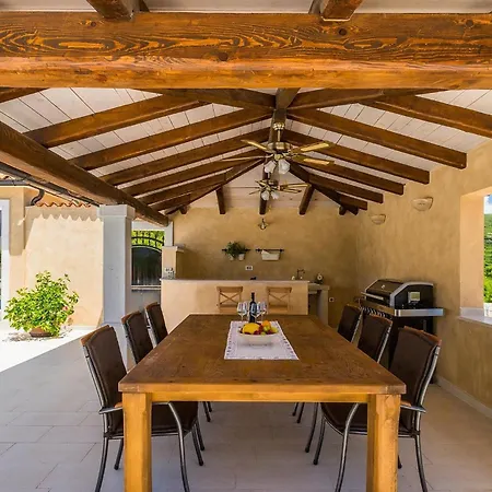 Vlacich Holiday home *