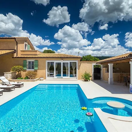 Vlacich Holiday home *