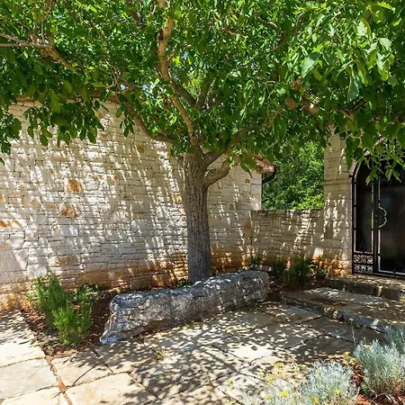 Vlacich Holiday home Trgetari