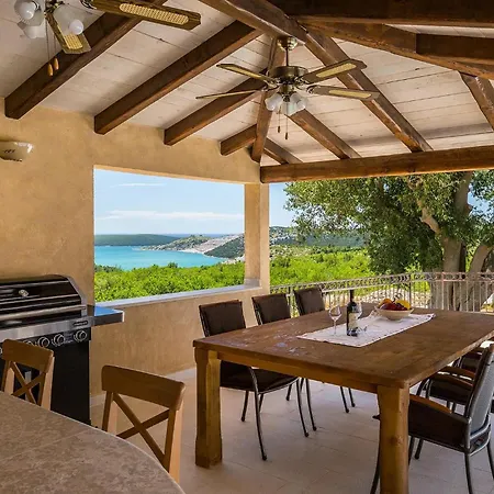 Holiday home Vlacich *